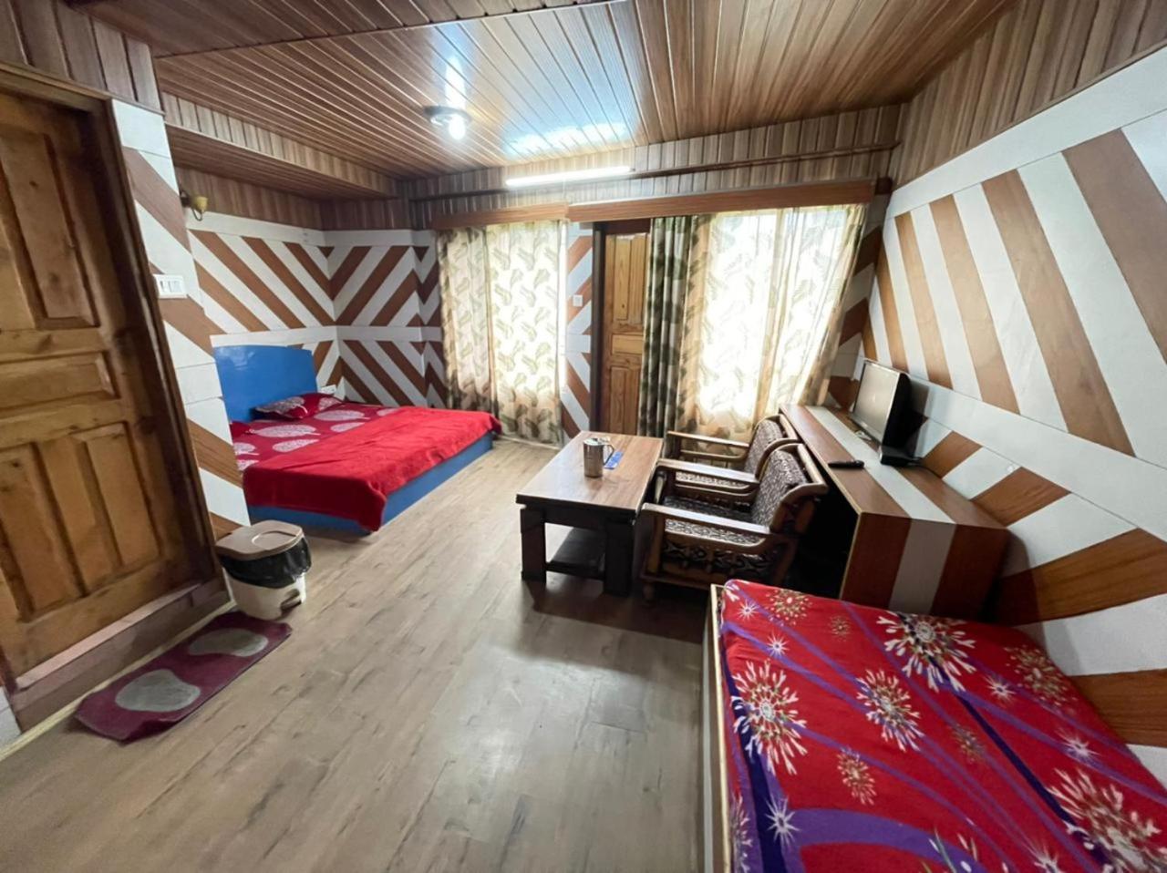 Hotel Snowflake Narkanda Værelse billede